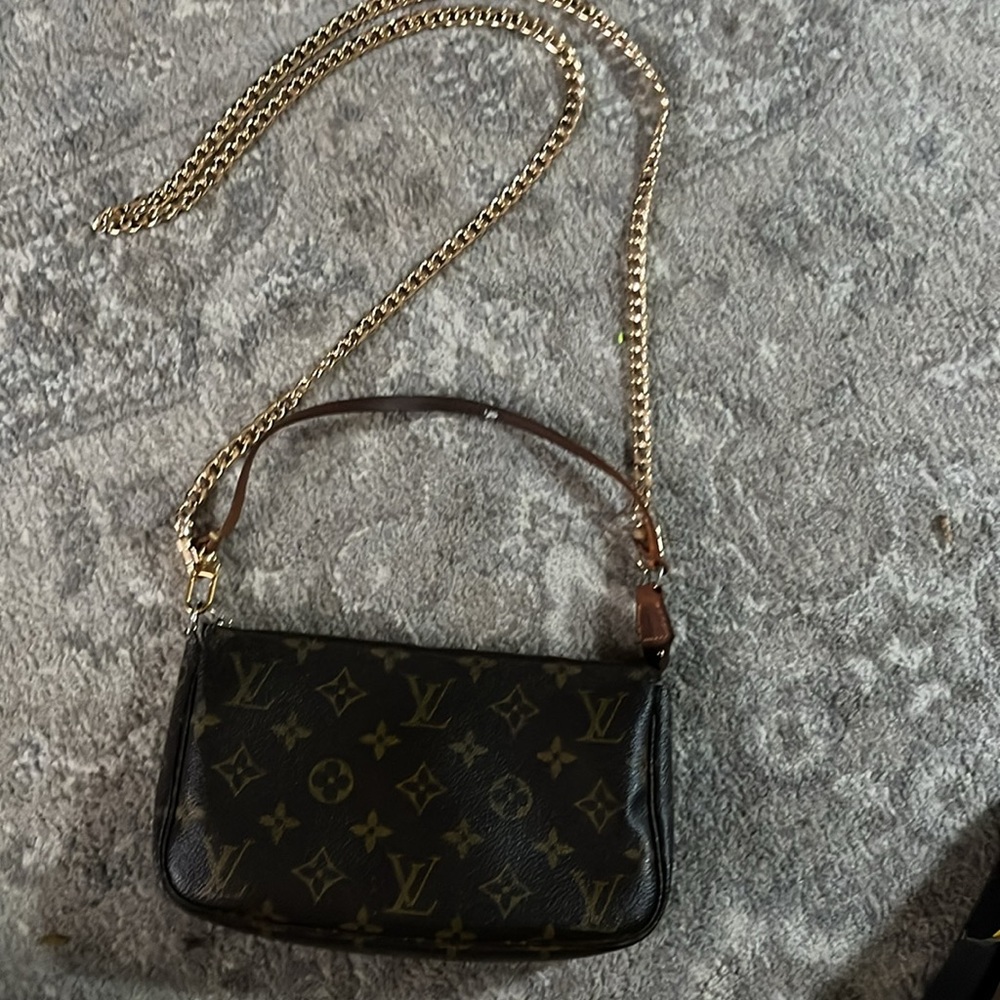 💯Authentic LV Clutch - Picture 2 of 12